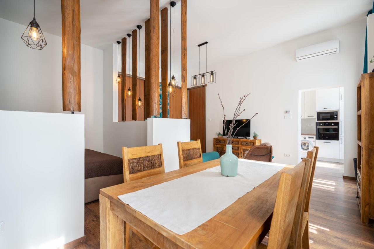 בודפשט Basilika View Elegant Suite Need Reservation For Free Parking מראה חיצוני תמונה